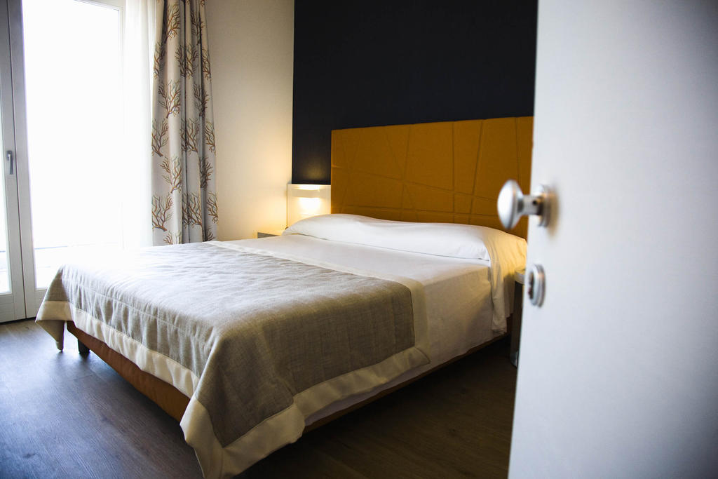 Gabbiano Hotel チヴィタノーヴァ・マルケ 部屋 写真