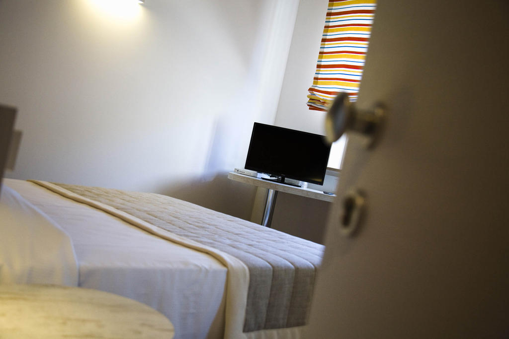 Gabbiano Hotel チヴィタノーヴァ・マルケ エクステリア 写真